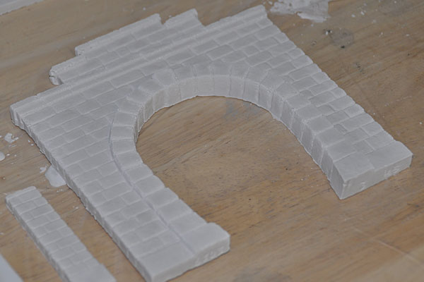 Erster Abguss des Tunnelportals